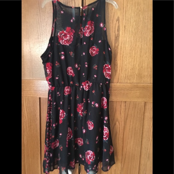 Dress black with pink roses Romantic - Picture 4 of 7